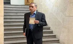 خلیلیان در انتخابات ثبت‌نام کرد

