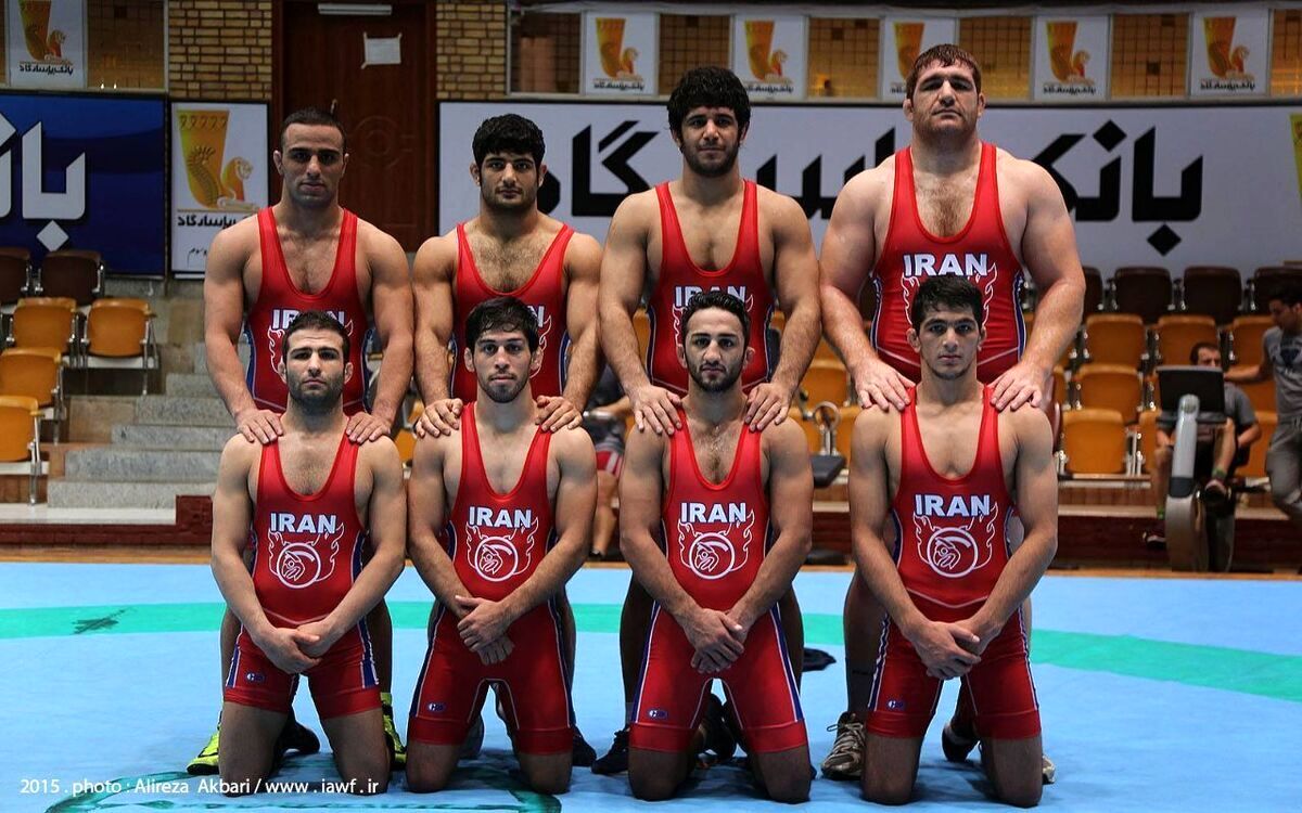 انتقال جام از روسیه به تهران؛ تایید قهرمانی کشتی آزاد ایران در رقابت‌های جهانی ۲۰۱۵

