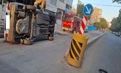 محبوس شدن راننده پراید بعد از واژگونی خودرو در قزوین
