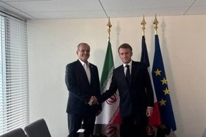 مکرون در دیدار با پزشکیان: توافق همچنان امکان پذیر است