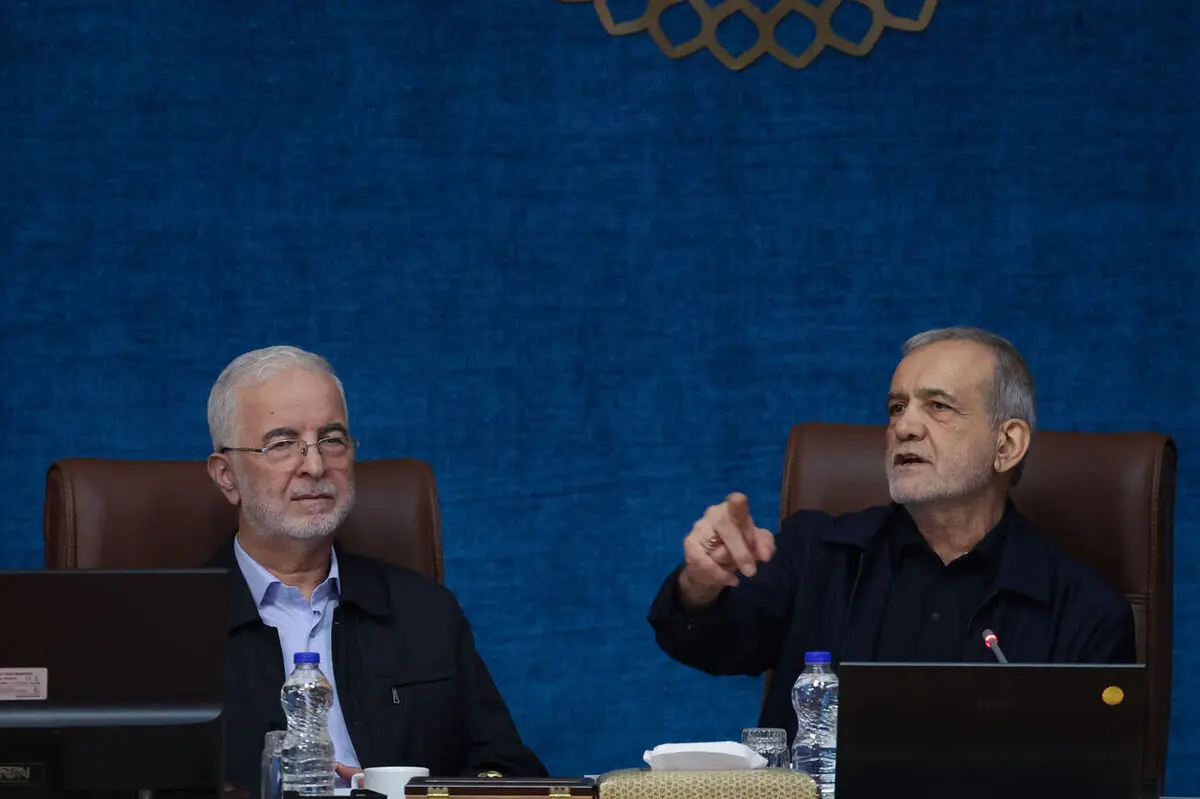 پزشکیان: مسائل امروز را نمی‌توان با روش‌های گذشته حل کرد؛ تغییر رویکردها و روش‌ها ضروری است

