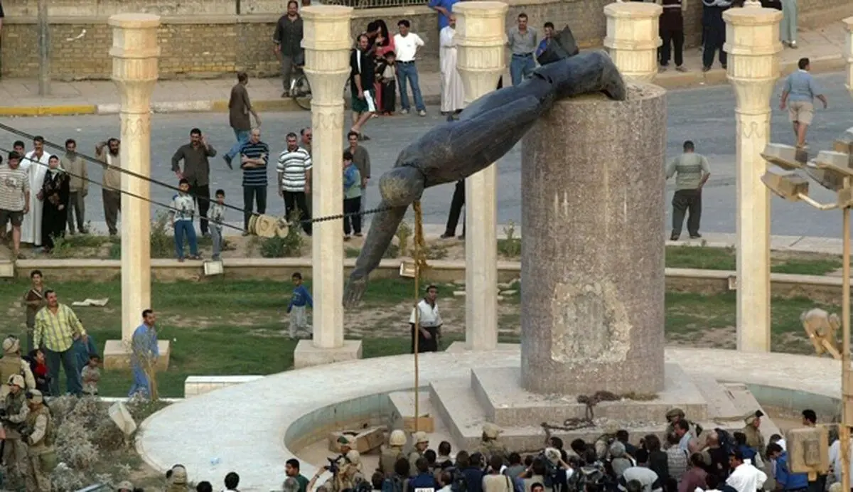روزی که صدام سقوط کرد / ارتش آمریکا چطور وارد بغداد شد؟ / دستان بسته نظامیان عراقی مقابل یانکی‌ها

