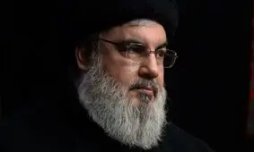 سید حسن نصرالله در کنار مادرش/ عکس