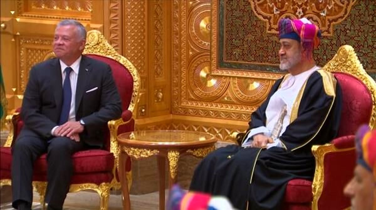 پادشاهان، ملکه‌ها، ولی‌عهدهای عمان و اردن در یک قاب/ تصویر