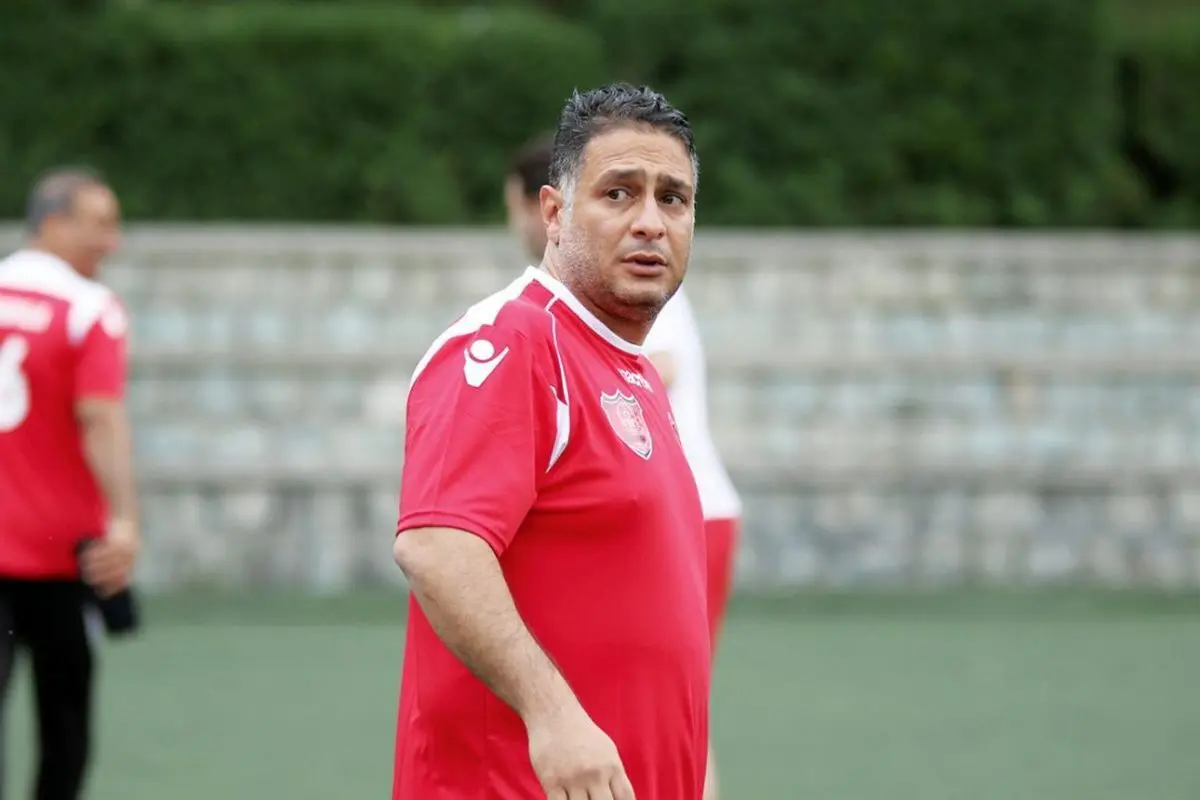 برزگر: پرسپولیس، قاطعانه با پیروانی و رفیعی برخورد کند