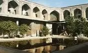 سفر به ایران قدیم؛ کاروانسرای «گمرک شیراز» در دوران ناصرالدین شاه 