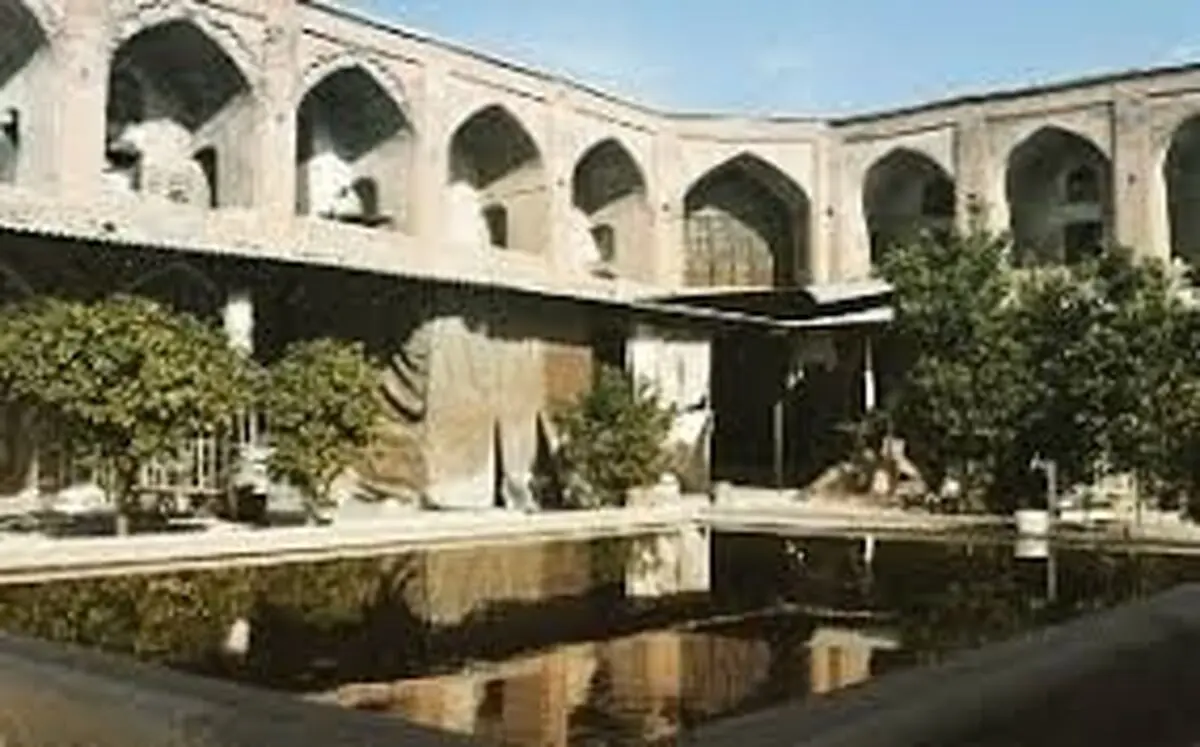 سفر به ایران قدیم؛ کاروانسرای «گمرک شیراز» در دوران ناصرالدین شاه 