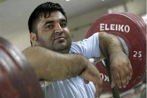 واکنش حسین رضازاده به وضعیت وزنه‌برداری ایران