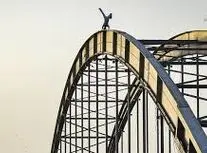 پل سفید اهواز، ابزار رفتارهای هیجانی پرخطر/ ویدئو