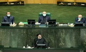 توافق دولت و مجلس بر سر «افزایش سن بازنشستگی»/ توپ در زمین شورای نگهبان/ جبران ورشکستگی صندوق‌ها از جیب بیمه‌پردازان!

