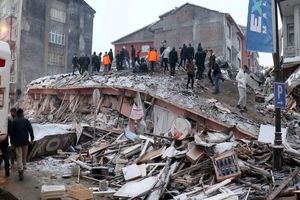 سقوط برج‌ها ۶ روز پس از زلزله در ترکیه/ ویدئو 