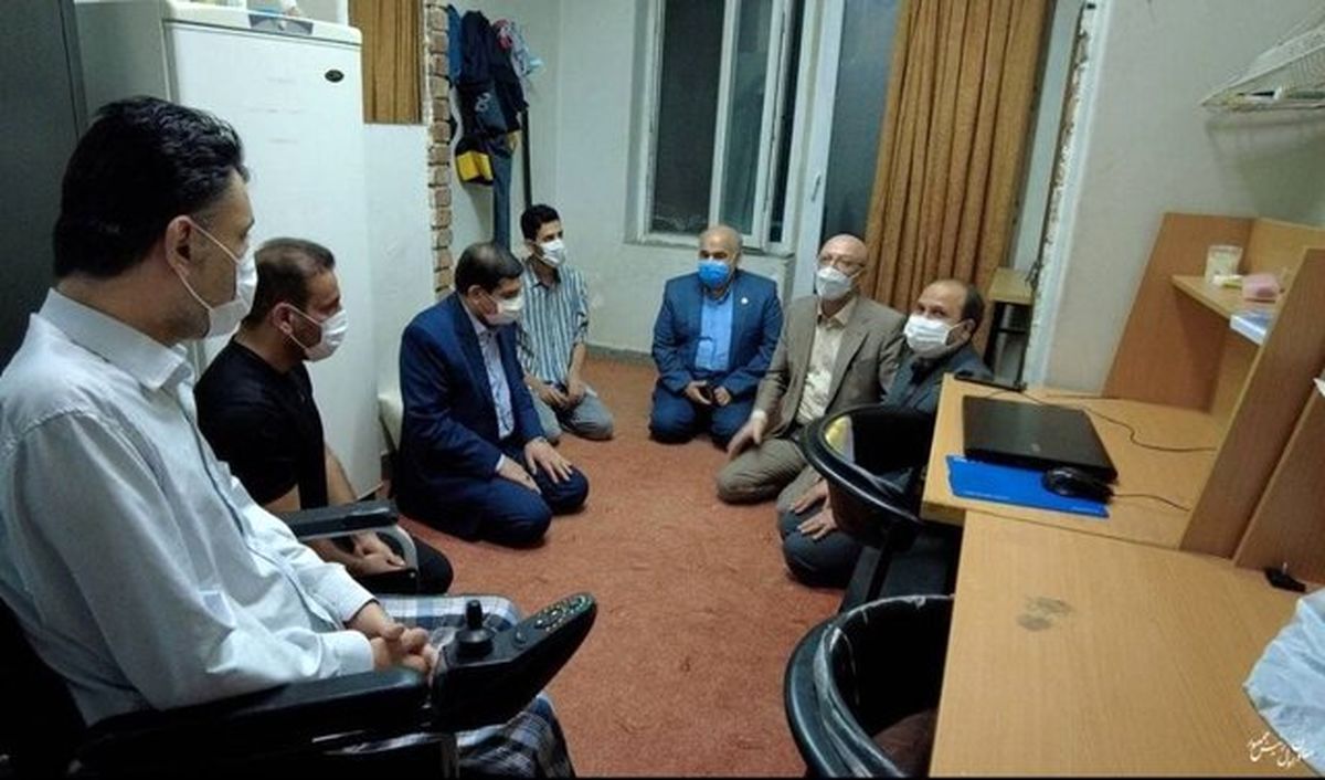 وزیر علوم: اولینبار است که مقامی در سطح معاون اول از خوابگاههای دانشجویی بازدید میکند