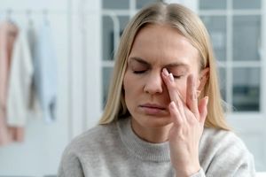 این وسایل خطر خشکی چشم را دو برابر می‌کنند