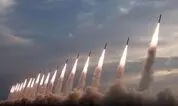 امارات تمام مبادلات تجاری و مالی با ایران را متوقف کرد/ ادعای جدید ابوظبی درباره شلیک موشک از ایران/ حمله به یک کشتی هنگام خروج از تنگه هرمز/ بدبینی جهان به احتمال توافق ایران و آمریکا/ تریتا پارسی: باید منتظر جنگ سوم بود/  قالیباف فردا به بغداد می رود؟