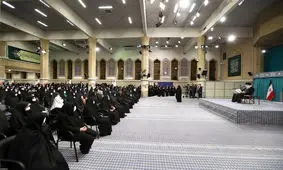 به‌کارگیری زنان فرزانه و کارآمد در تصمیم‌سازی و تصمیم‌گیری کشور مهم است/ نظام سرمایه‌داری غرب یک نظام مردسالار است/ کسانی که حجاب ضعیف دارند هم دختران خود ما هستند
