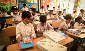 واکنش عجیب به مردودی فله‌ای دانش‌‌آموزان در یکی از ایالت‌های هند