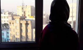 سرنوشت تلخ دختر 16 ساله در کافه زیرزمینی