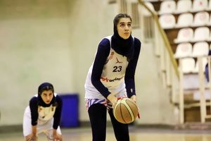 ناراحتی و گلایه قدبلندترین دختر بسکتبالیست و آینده دار ایران 

