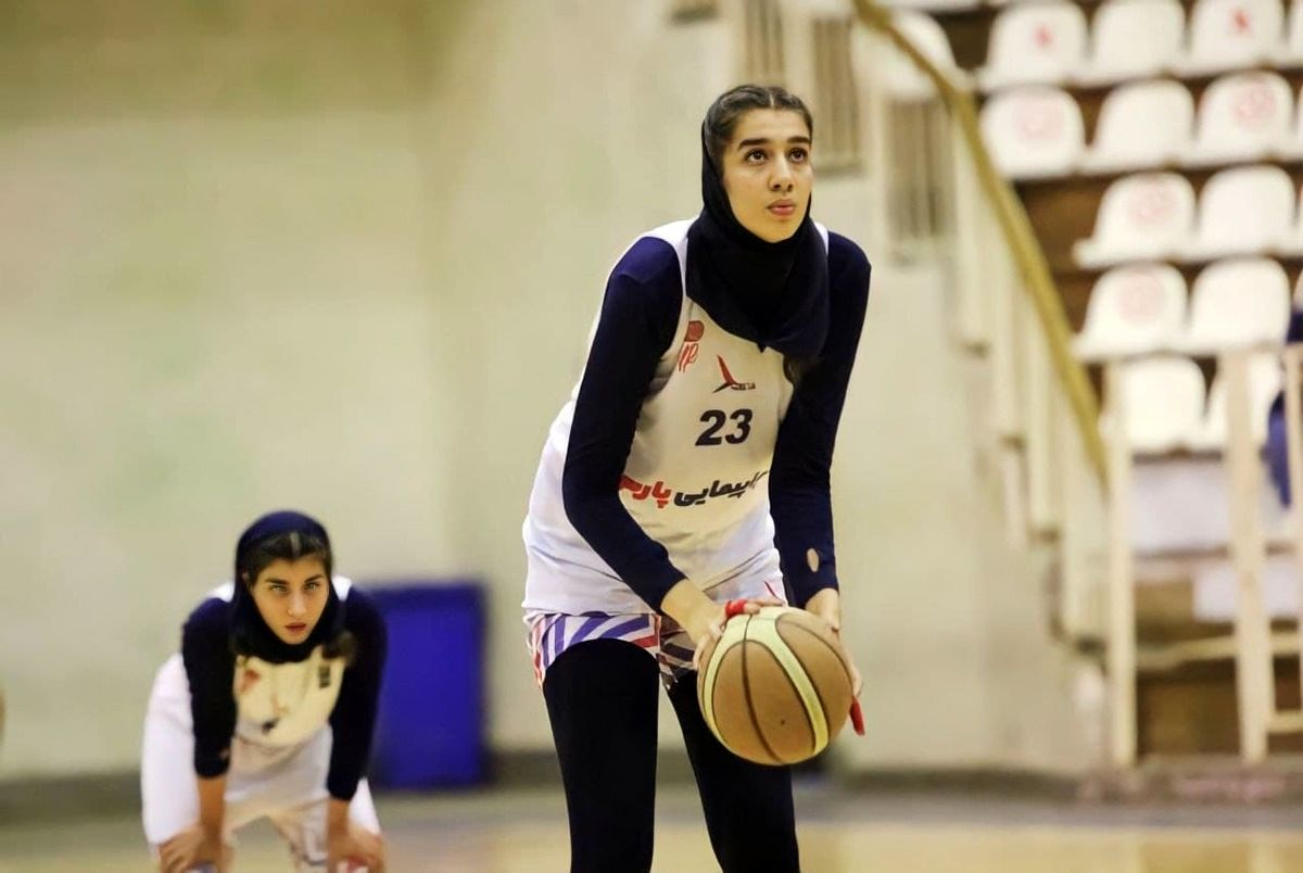 ناراحتی و گلایه قدبلندترین دختر بسکتبالیست و آینده دار ایران 

