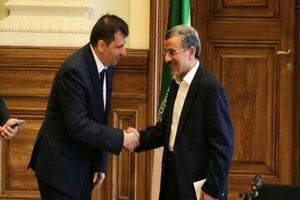 پس لرزه سفر احمدی نژاد به کشور اروپایی/ یهودی ها و سفارت اسرائیل شاکی شدند