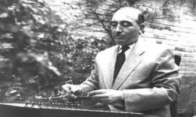 ابوالحسن‌خان صبا در لباس محلی