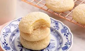 طرز تهیه کلوچه پنیری ساده و خوشمزه