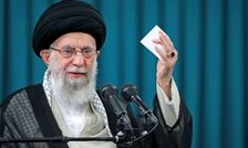 توصیه رهبر انقلاب به آنهایی که توئیت می زنند/ عکس