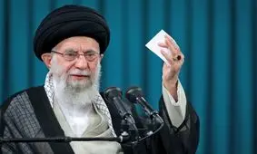 توصیه رهبر انقلاب به آنهایی که توئیت می زنند/ عکس