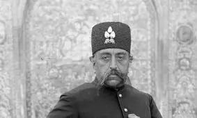 سفر به عصر قاجار؛ از «مظفرالدین شاه با شاخۀ گل» تا «کشاورزان مازندرانی در شالیزار»