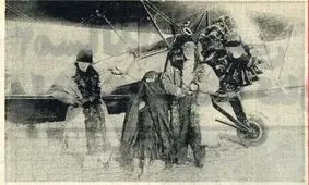 عکس یادگاری زن ایرانی با خلبان امریکایی در تهران جنجالی شد!