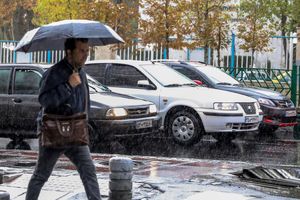 بارش باران و رعد و برق در چند استان