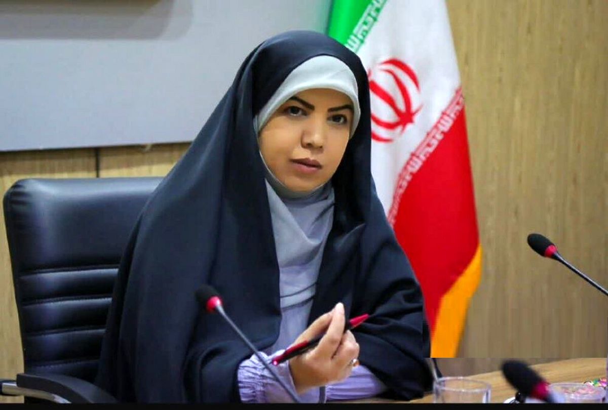 دزدان سرگردنه زیادی در مصادر قدرت قرار گرفتهاند/ مافیاهای خودرو و مسکن و دارو و دلار و طلا را به جان مردم انداخته اند/ دیگر چه میخواهند بر سر این انقلاب بیاورند، حجاب را به قربانگاه مصلحت اندیشی خود برده اند