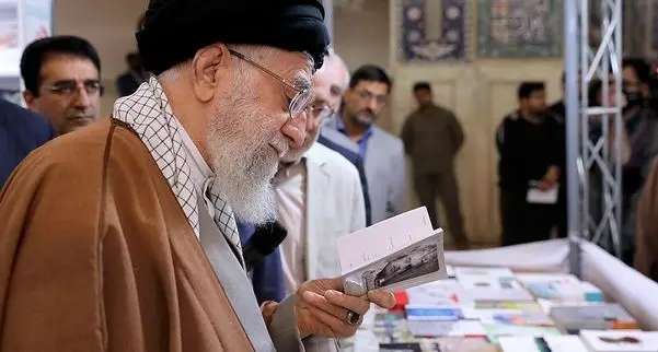 زندگی‌نامه رهبر شهید انقلاب/ آیت‌الله خامنه‌ای از زندگی فقیرانه در مشهد و ترور در تهران تا رهبری ایران