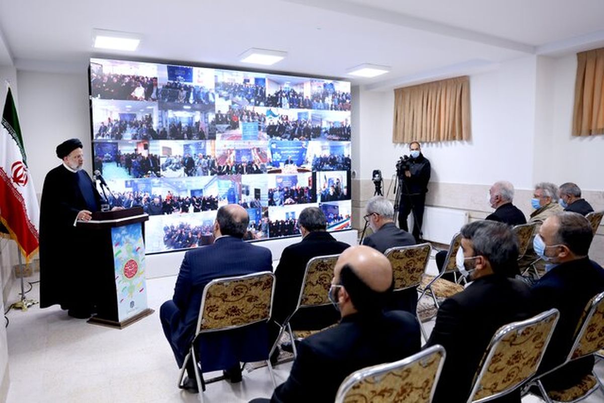 رئیسجمهور: کمبود مدرسه در نقاط مختلف با همت دولت و کمک خیرین برطرف میشود
