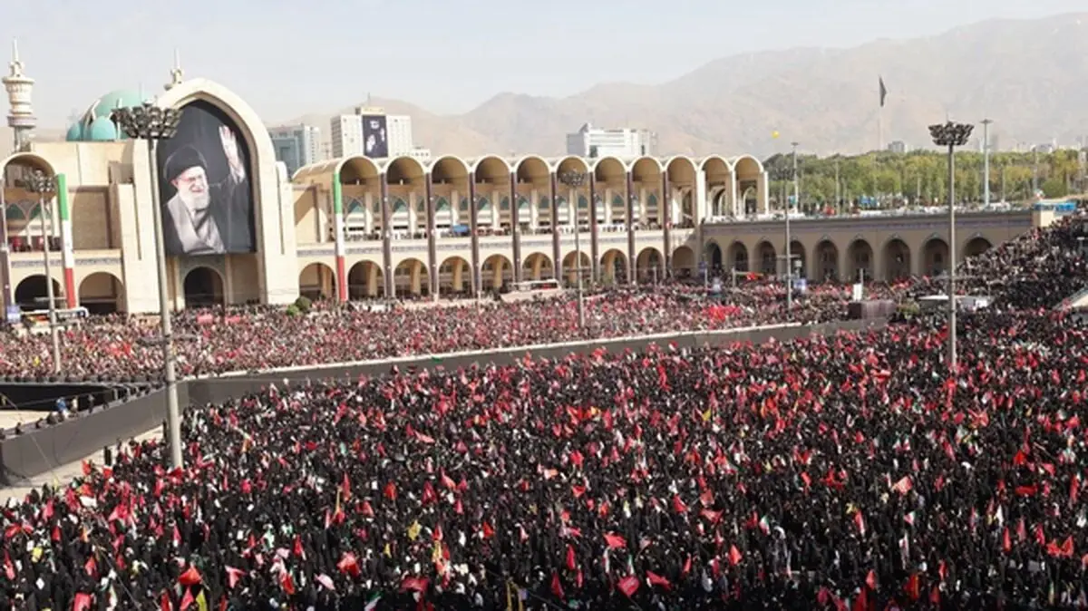 در یک جمعیت متراکم چطور خود را نجات دهیم؟/ اینفوگرافیک