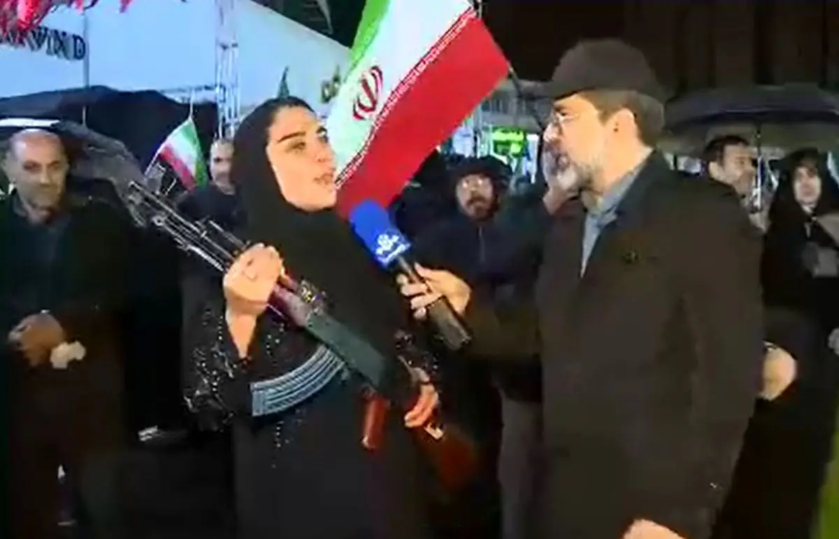 واکنش مردم در برابر تهدید حمله زمینی آمریکا، وقتی اسلحه به دست می‌شوند/ ویدئو