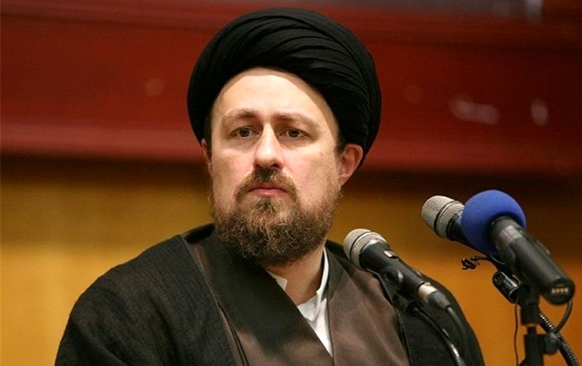 میگویند مردم هزار مشکل دارند، شما روحانیون، صحبت میکنید اگر به کره ماه رفتیم، کدام طرف نماز بخوانیم؟/ این انتقاد، وارد است