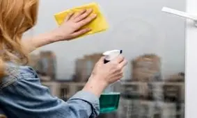 بهترین روش های پیشنهادی برای تمیز و براق کردن شیشه های منزل