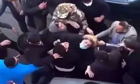  بررسی ویژه و سریع برخورد نامناسب با یک خانم در برابر مدرسه/ ویدئوی برخورد ناشایست/ بازداشت چند نفر در این ارتباط