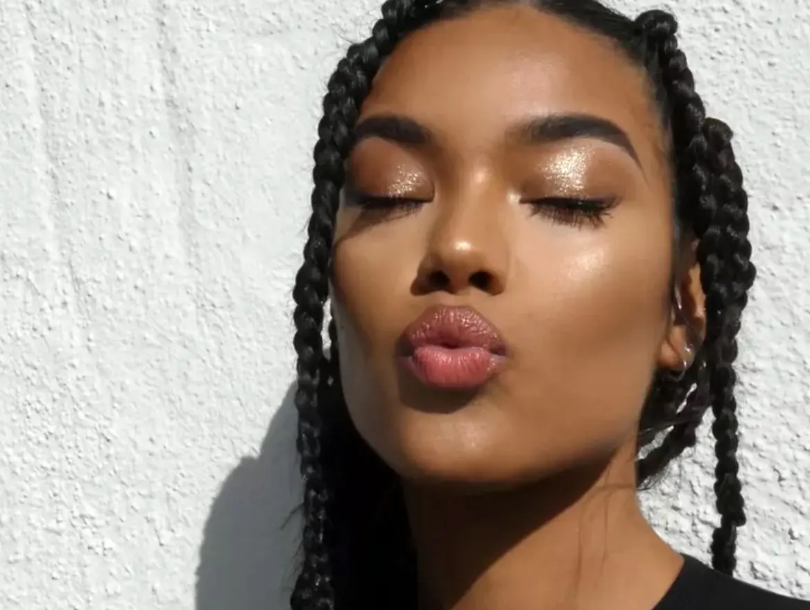 ترکیب رنگی سایه - قهوه‌ای شکلاتی + مسی