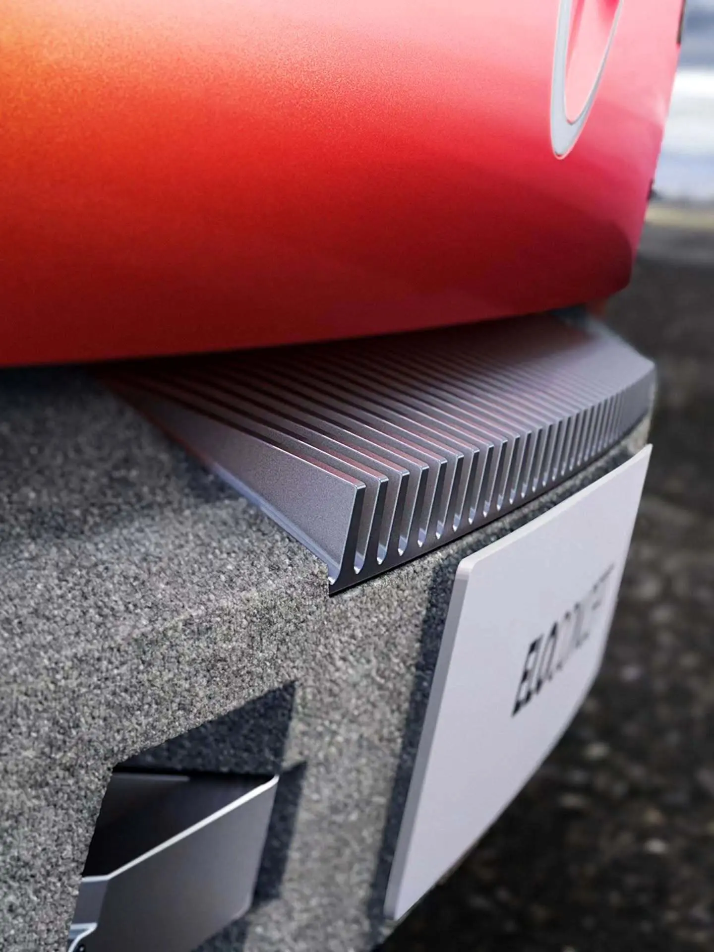 تصاویر رسمی منتشر شده از کانسپت ۲۰۲۵ سیتروئن ELO (Citroen ELO) که یک خودروی کامپکت، همه‌کاره و دارای طراحی نوآورانه با قابلیت تطبیق برای کار، استراحت و بازی است و به عنوان یک مدل «خانه روی چرخ» توسط شرکت سیتروئن معرفی شده است.