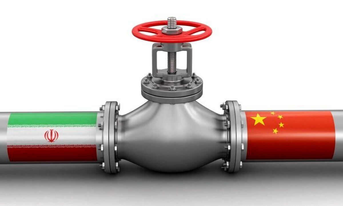 بلومبرگ: فروش نفت ایران به چین کند شده؛ هزینههای دور زدن تحریم افزایش یافته است