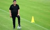 آقای قلعه‌نویی؛ از آن ۱۴۰ میلیارد پاداش، به مردم میناب هم کمک کنید!/ سرمربی تیم ملی فوتبال، منتقدان خود را متهم به سکوت و فرار در جنگ کرده است
