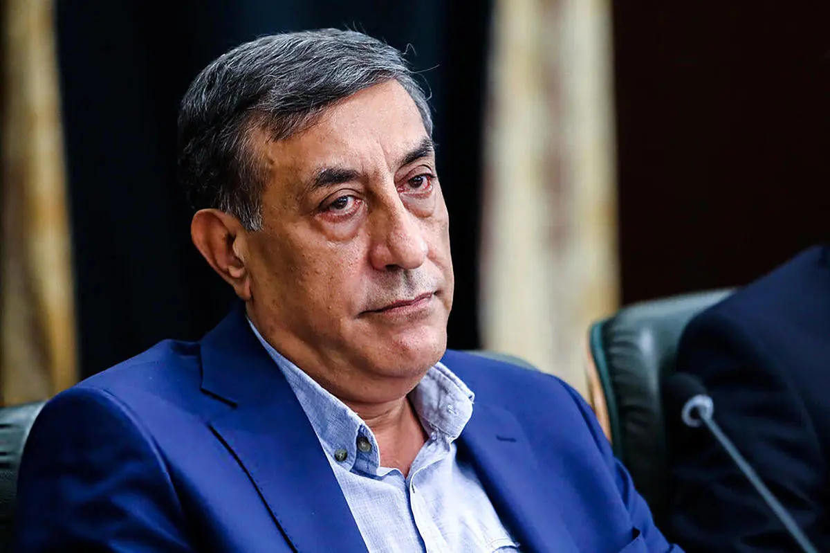 تهدید حذف فیزیکی معاون رئیس جمهور توسط گروهی ناشناس/ اعلامیه‌هایی با محتوای تهدیدآمیز در اطراف منزل مسکونی قائم‌پناه/ تصاویر

