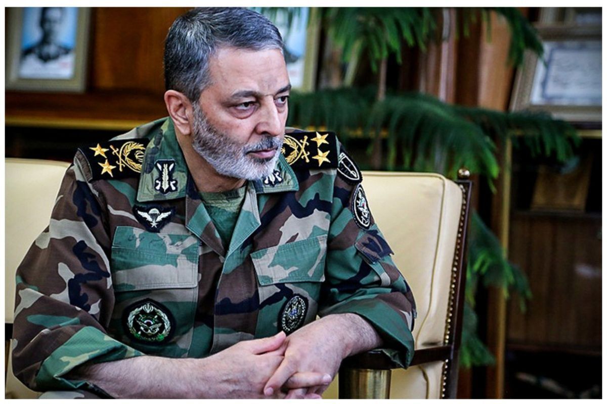 فرمانده کل ارتش درباره واکنش ایران و محور مقاومت به ترور سید حسن نصرالله: منتظر باشید/ صهیونیستها گور خودشان را عمیقتر میکنند/ جوانترها، در هم پیچیده شدن طومار رژیم صهیونیستی و اربابان آن را قطعا به چشم میبینند