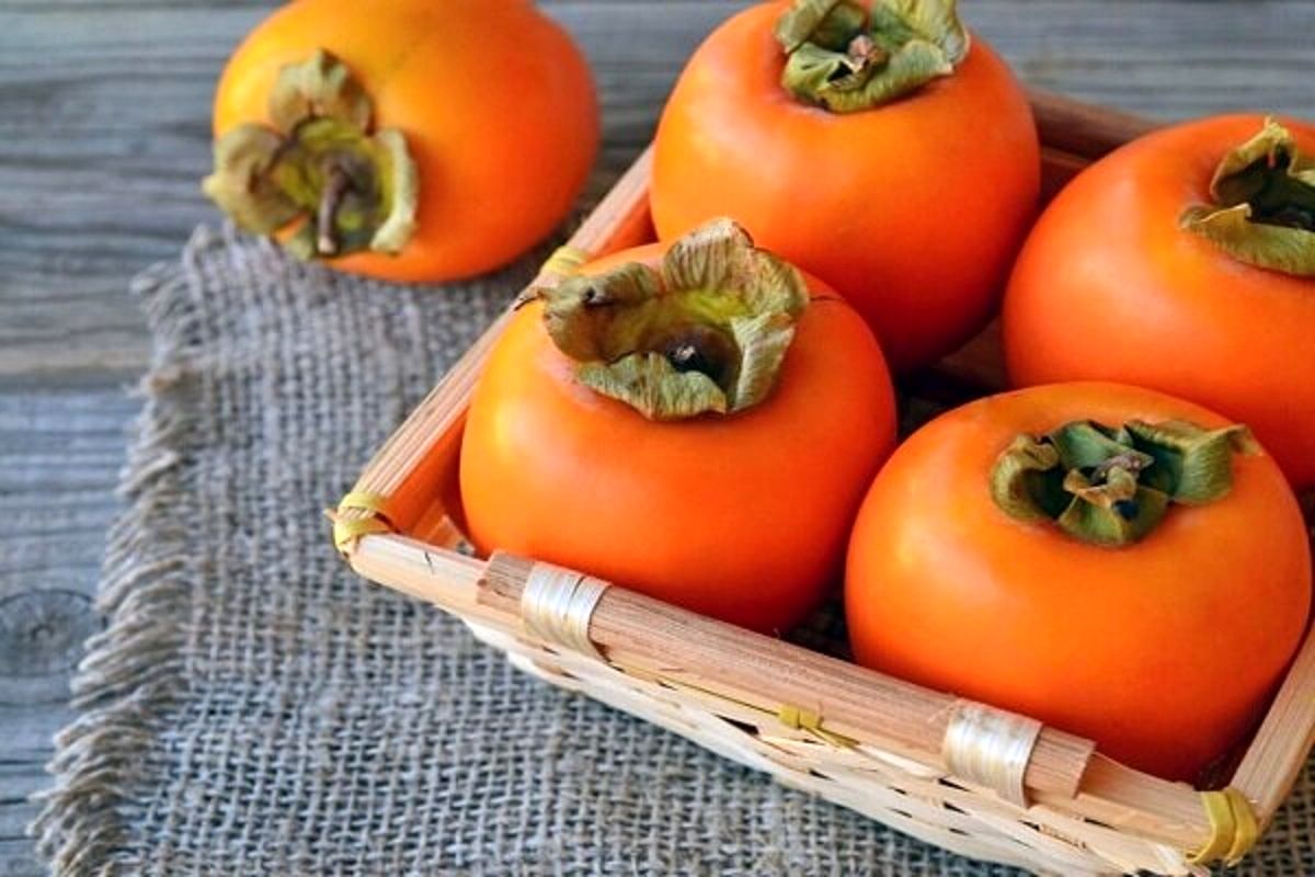 چرا خوردن خرمالو باعث انسداد روده میشود؟