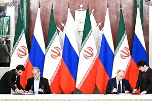 پوتین معاهده جامع راهبردی با ایران را امضا کرد

