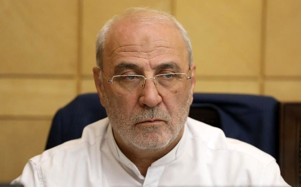 دولت برای نگه داشتن ظریف در معاونت راهبردی لایحه میدهد اما مگر قحط الرجال است/ اظهارات نمایندگان موافق و مخالف یک فوریت لایحه انتصاب اشخاص در مشاغل حساس/ ویدئو