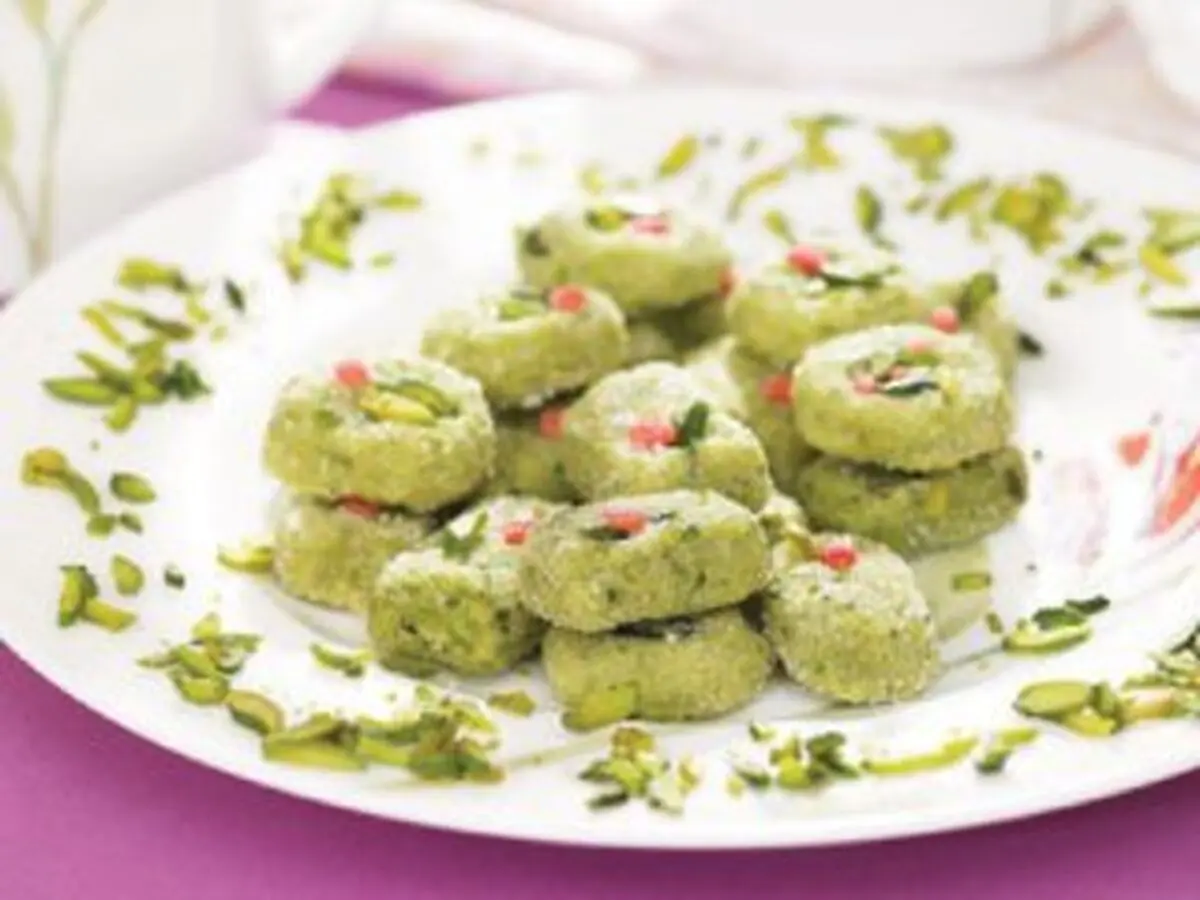 طرز تهیه شیرینی پسته‌ای