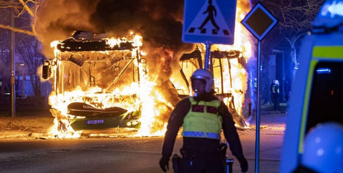 اعتراضات به هتک حرمت قرآن کریم در سوئد 3 مجروح برجای گذاشت

